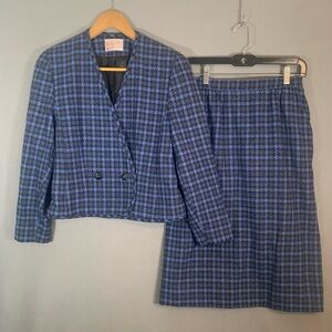 Pendleton Wool Skirt Suit Blue and Black Plaid Size 6P Blazer Size 10P Skirt